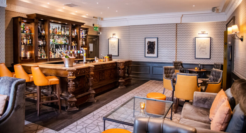 The Queens Hotel gold cup bar area