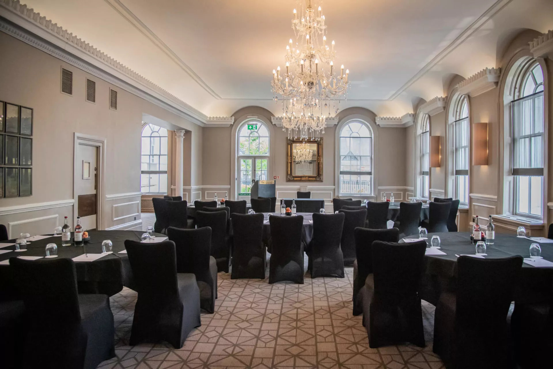 Queens Hotel Regency Suite