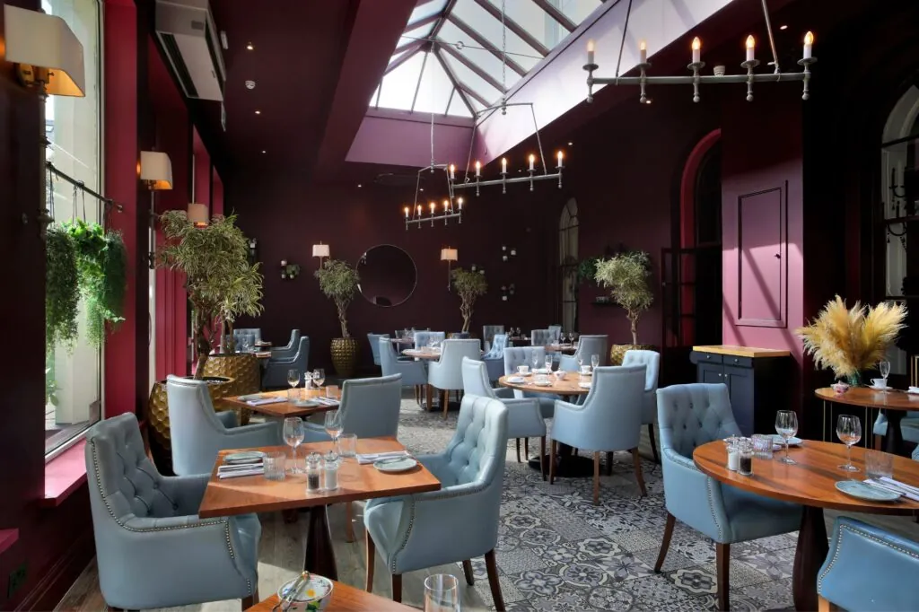 The Queens Hotel Victoria's